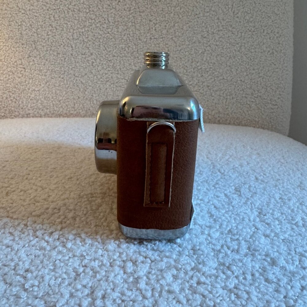 Camera Flask - Picture 3 of 8